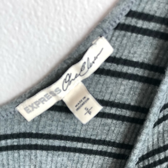 ⭐️ Express Ribbed Crop Top - Picture 5 of 6